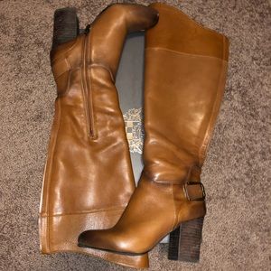 Vince Camuto Boots 👢